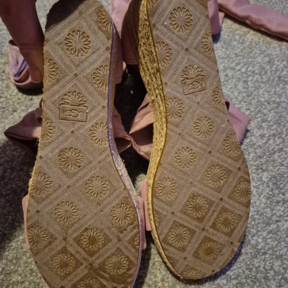 UGG Women's Mauve Wrap Sandals - Picture 3 of 4